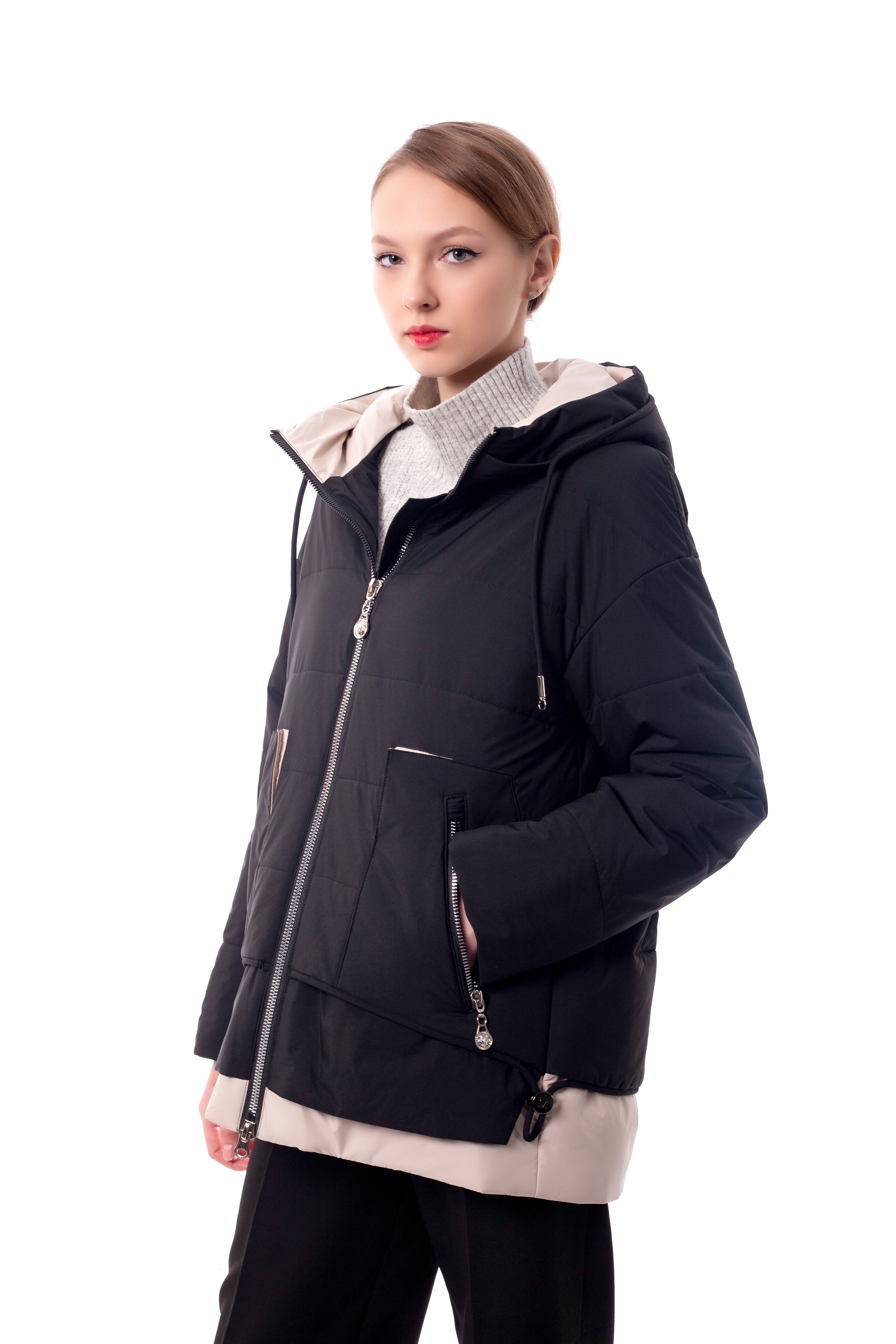 Cotton Jackets: Sleek Black Puffer for Chic Winter Style