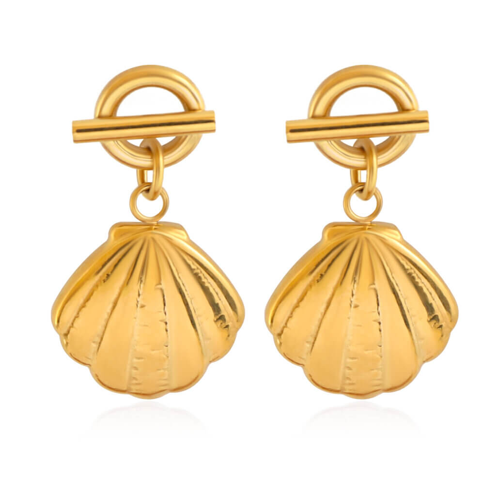 Pendientes de conchas marinas chapadas en oro de Jewins: la elegancia se encuentra con el encanto