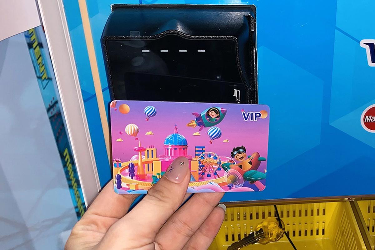 Efficient Management and Tracking