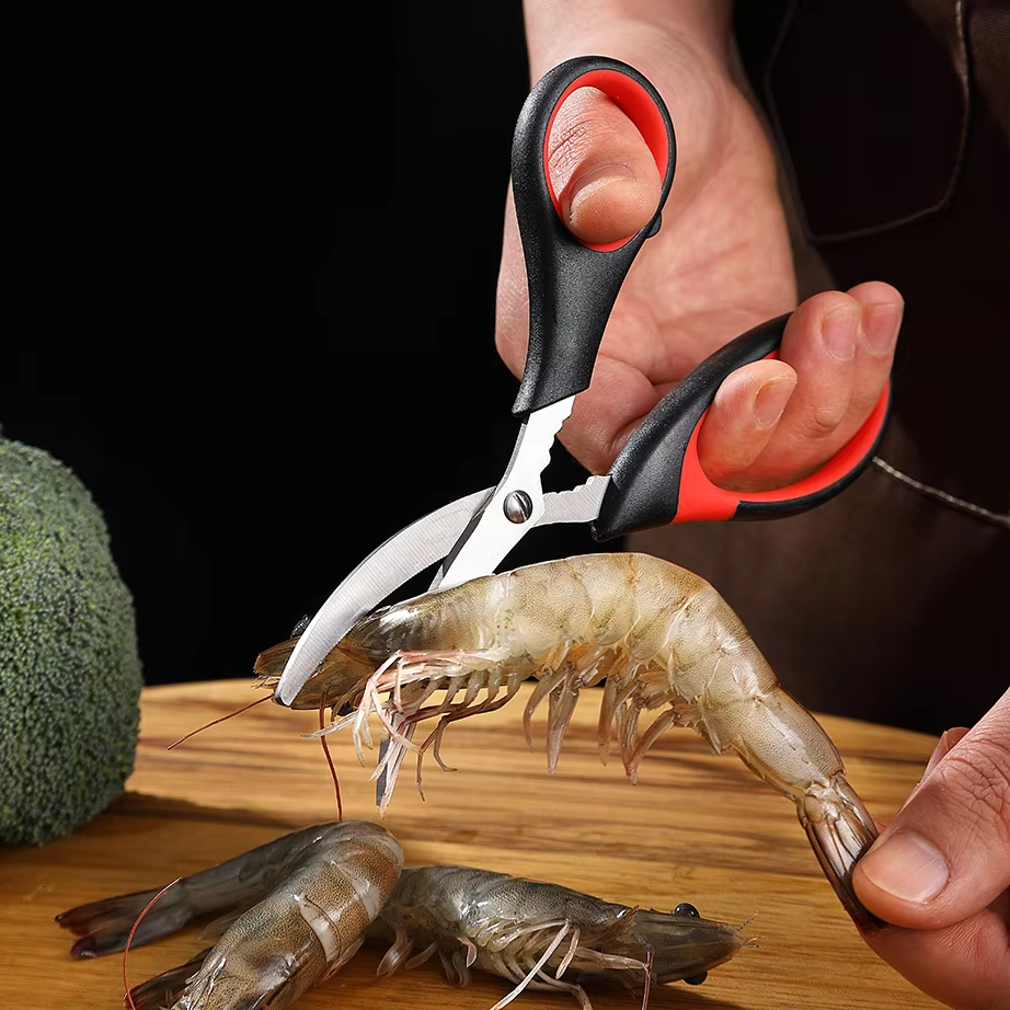 Lightweight seafood preparation scissors