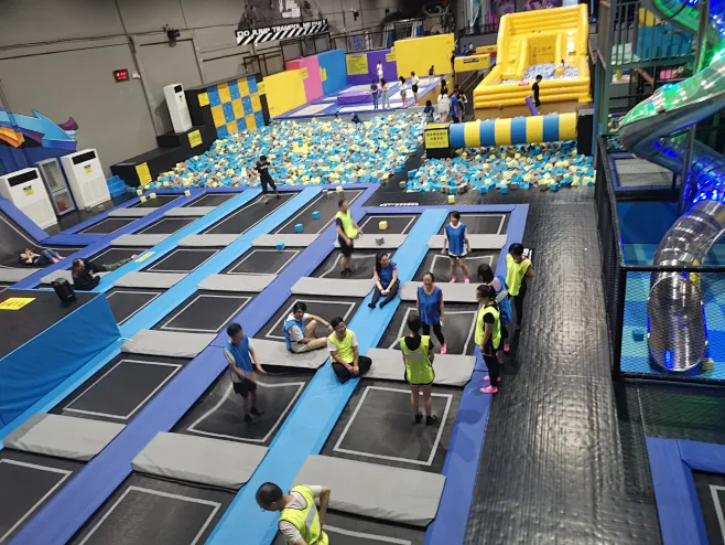 Trampoline Park  (2).png