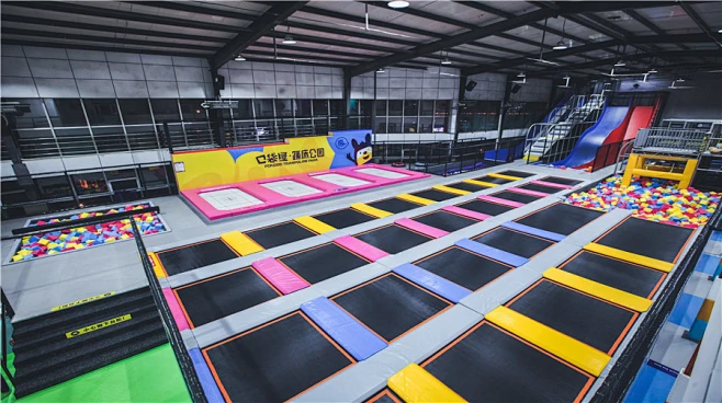  Trampoline Park.png