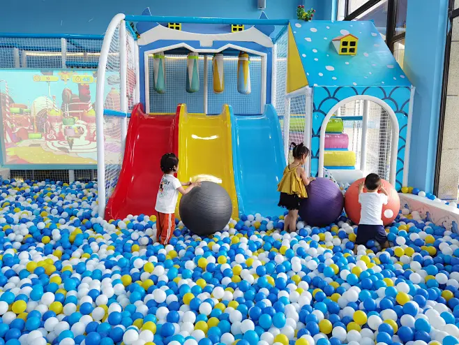 indoor playground.png