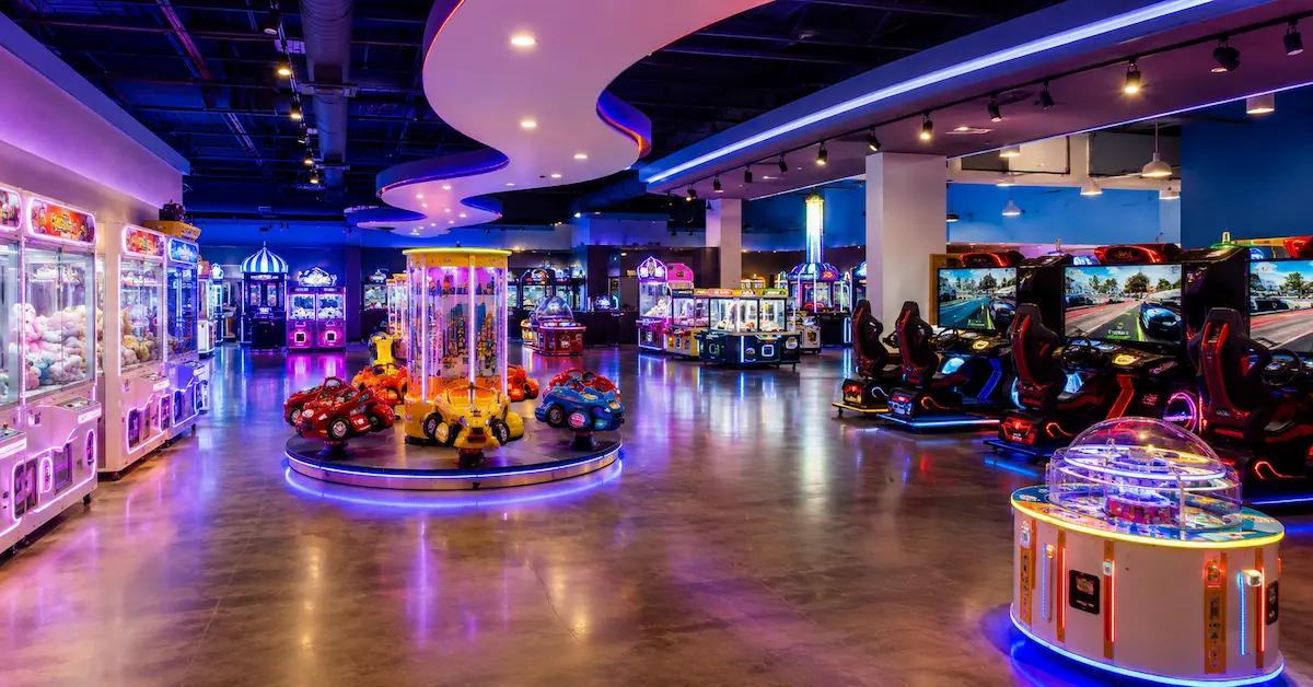 Flujo de clientes en la zona de juegos recreativos del FEC
