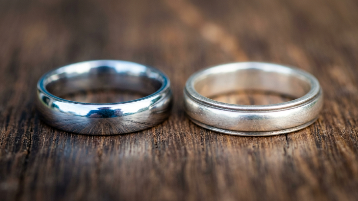 Sterling Silver vs Stainless Steel Jewelry2.png